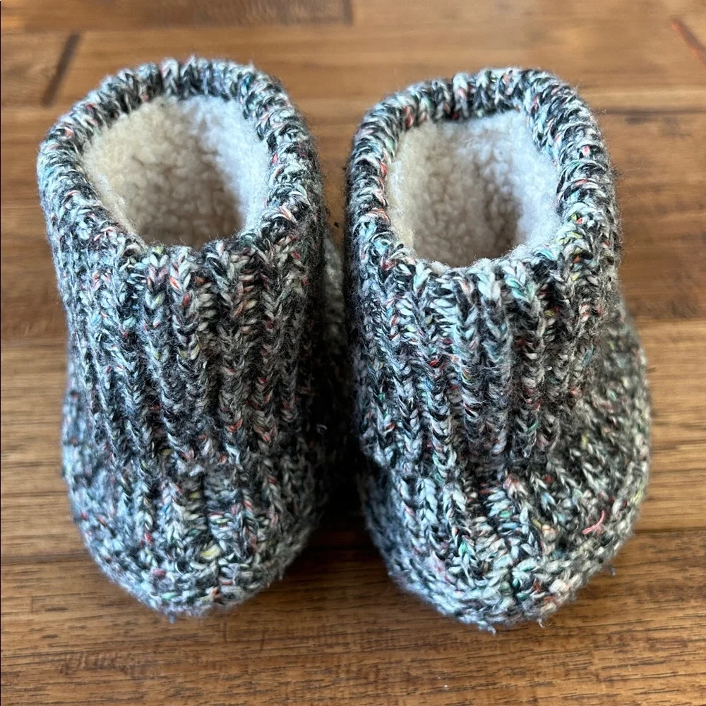Bombas Gripper Slippers Booties Cozy Knit Multicolor Youth Shoe Size 1 - 5 - Picture 7 of 9
